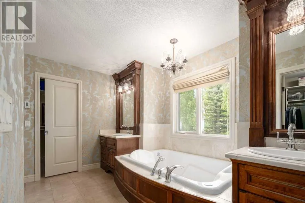 10 Spring Valley Place SW