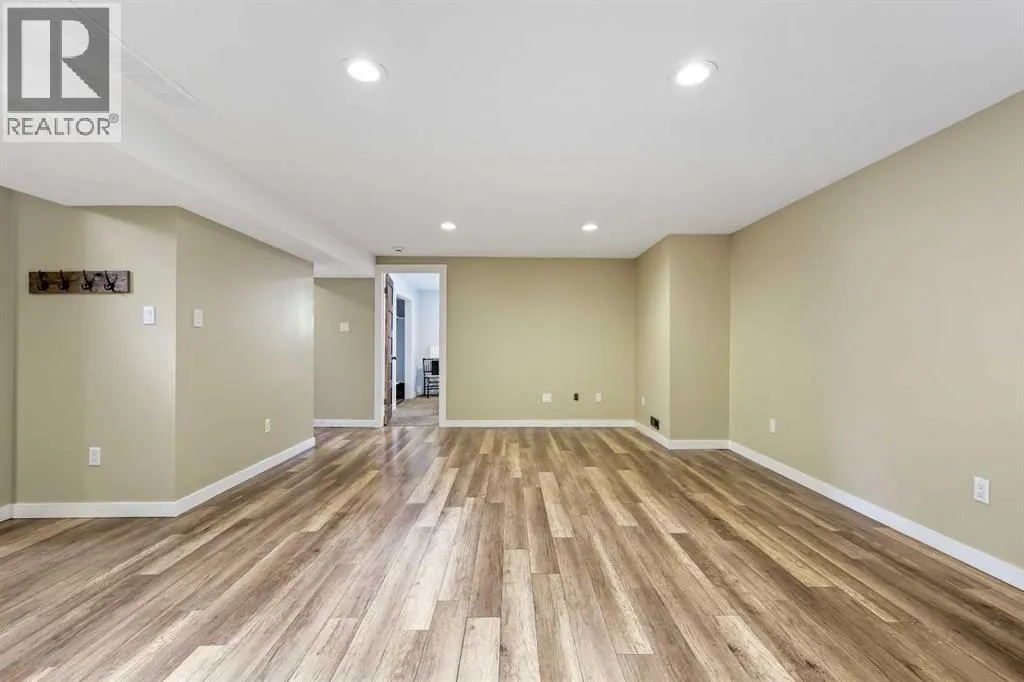 92 Governor Drive SW