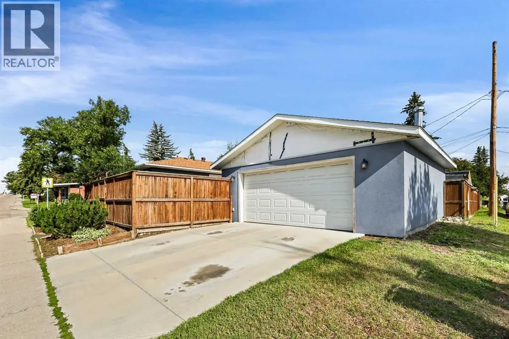 92 Governor Drive SW
