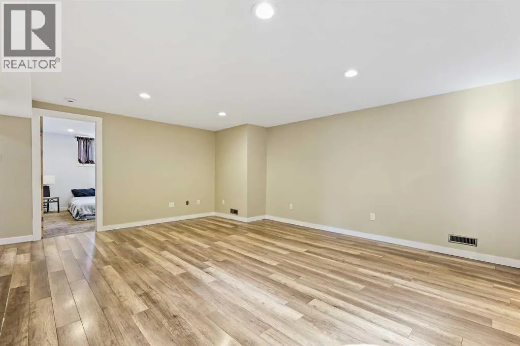 92 Governor Drive SW