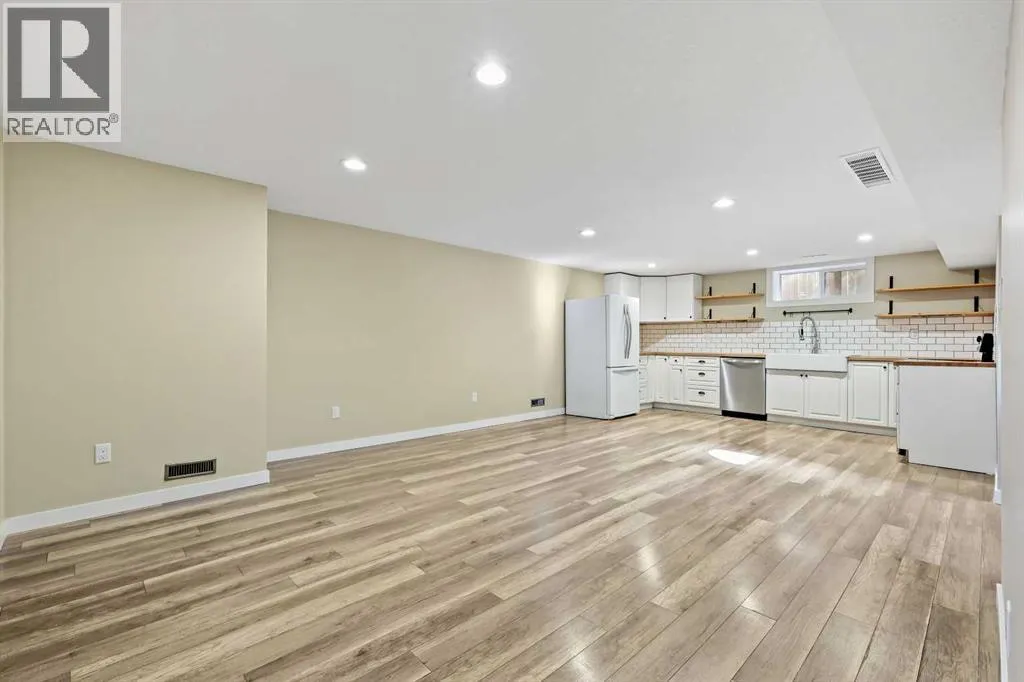 92 Governor Drive SW
