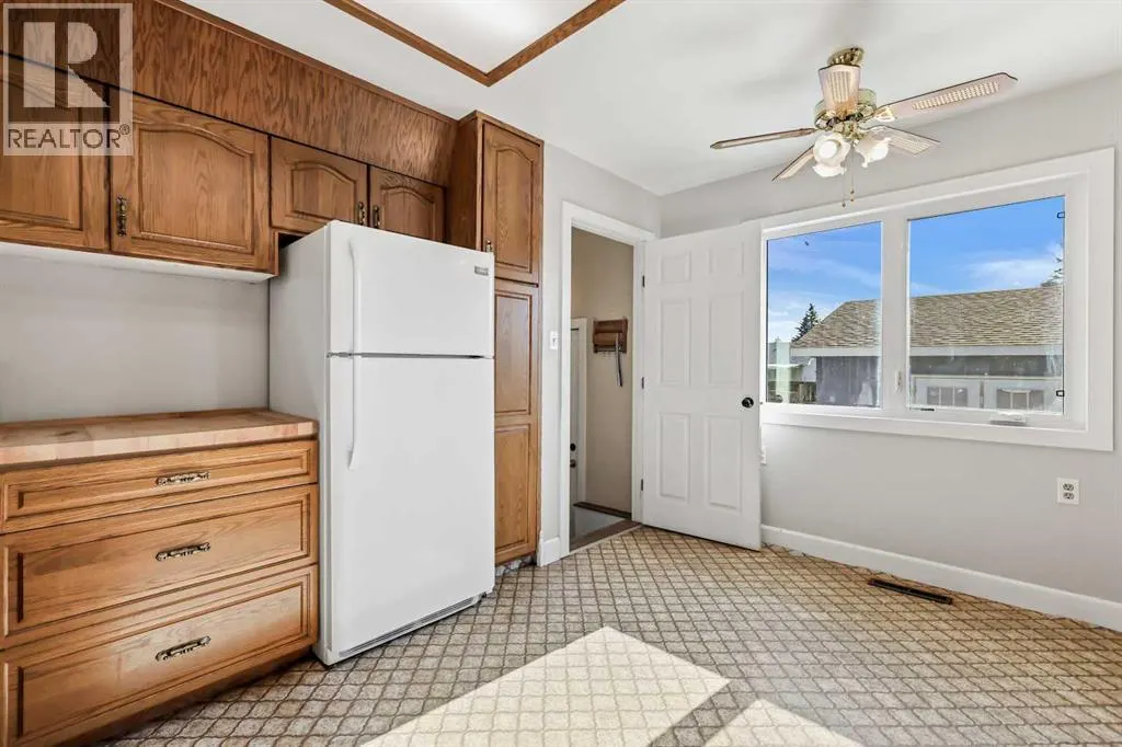 92 Governor Drive SW