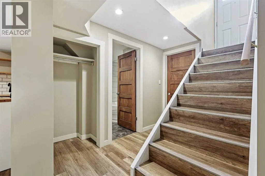 92 Governor Drive SW