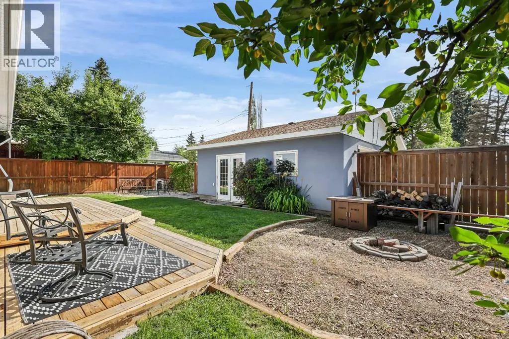 92 Governor Drive SW