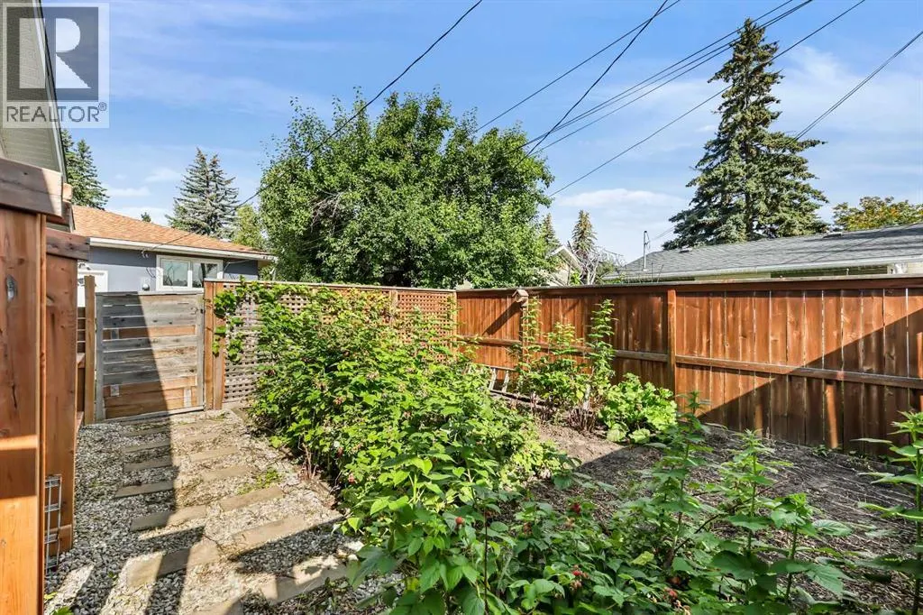 92 Governor Drive SW