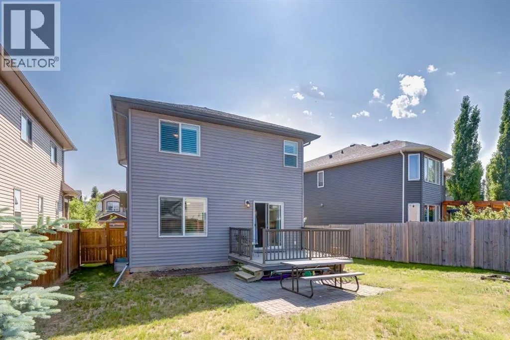70 Silverado Skies Crescent SW