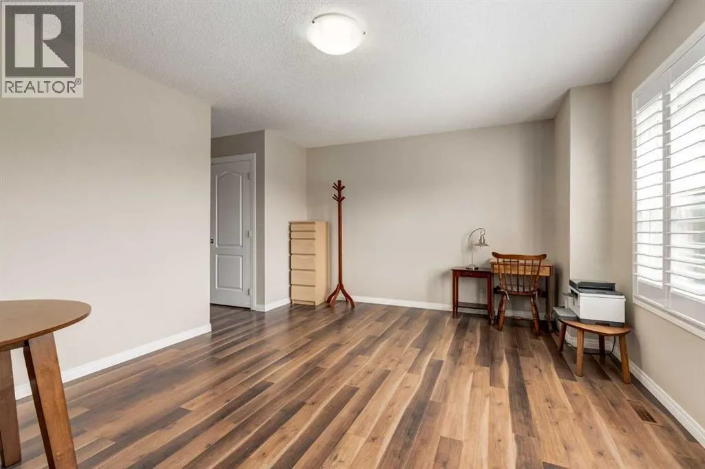 70 Silverado Skies Crescent SW