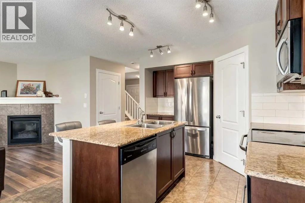 70 Silverado Skies Crescent SW