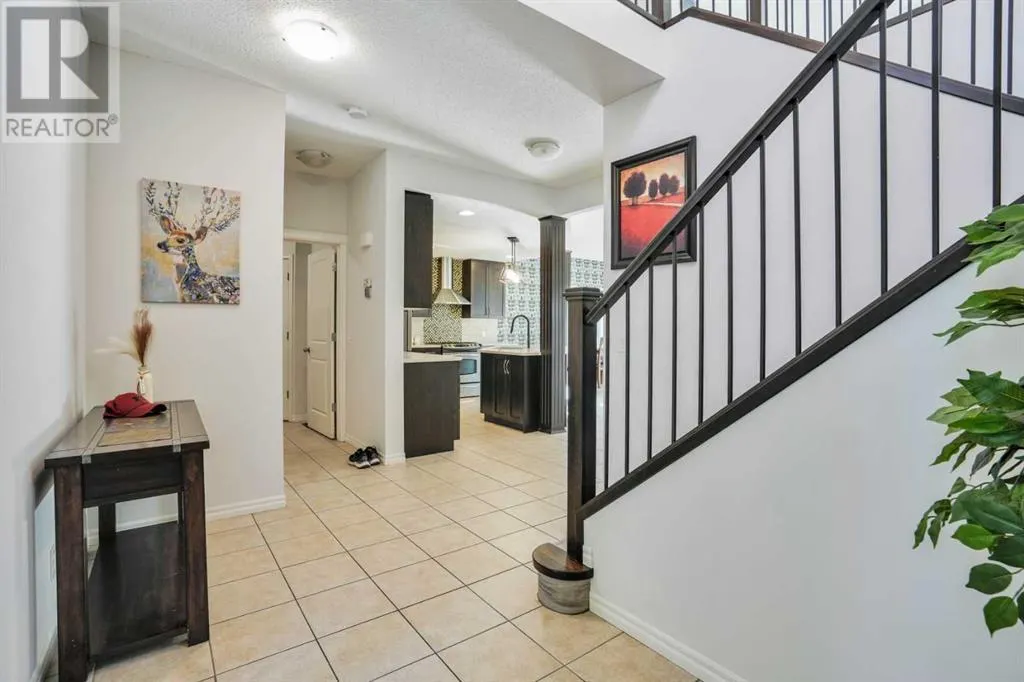 121 magenta Crescent