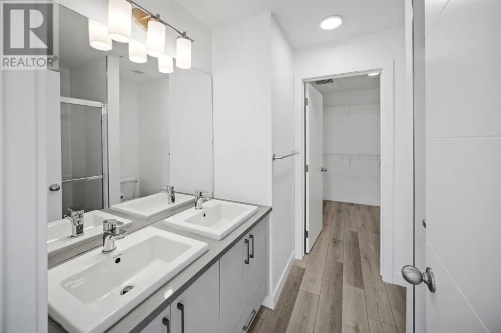 403, 205 Spring Creek Common SW