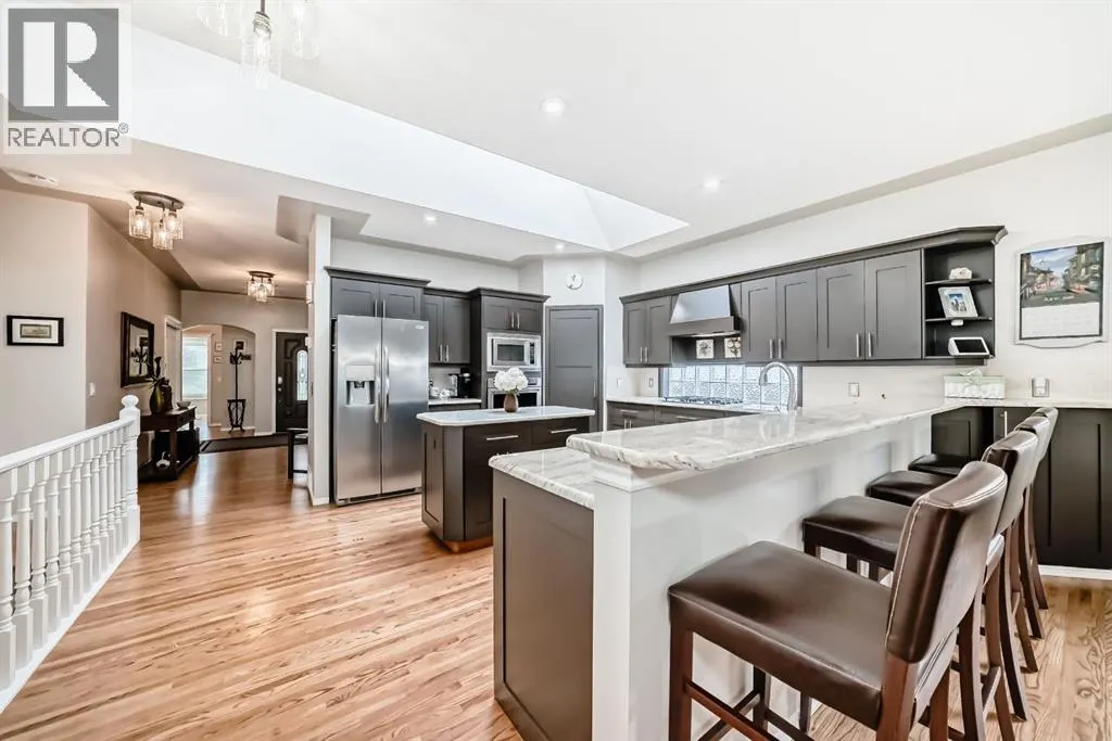 42 Inverness Close SE