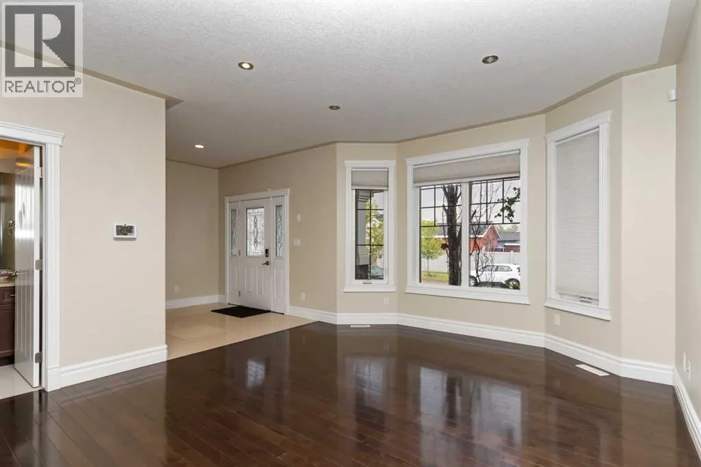 176 Coniker Crescent