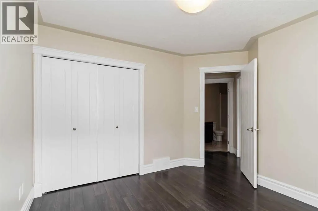 176 Coniker Crescent