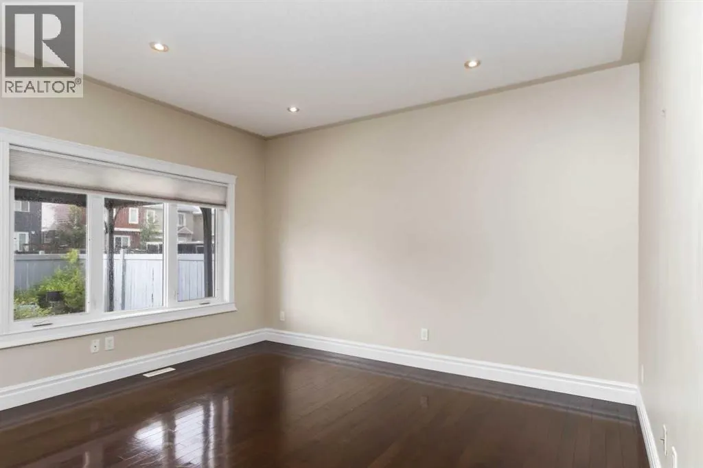 176 Coniker Crescent