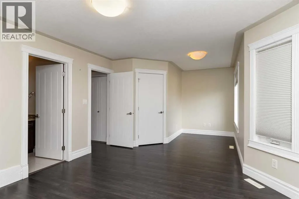 176 Coniker Crescent