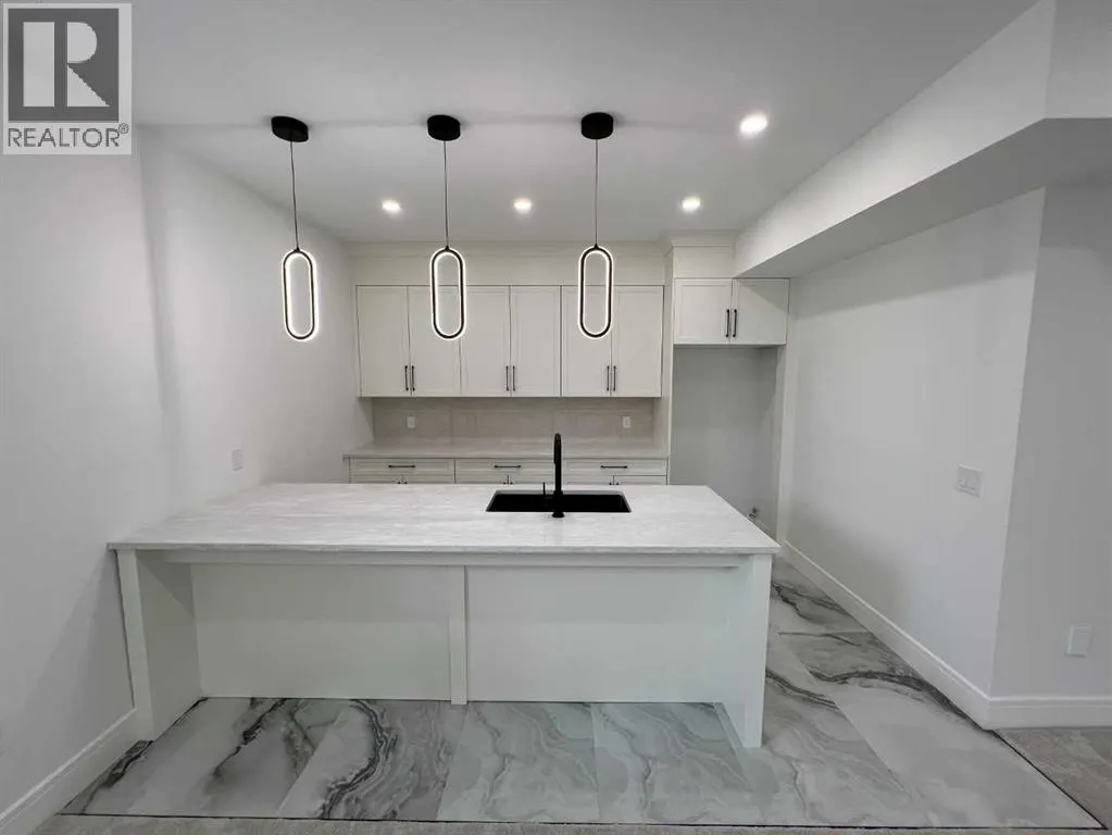 236 East Lakeview Place