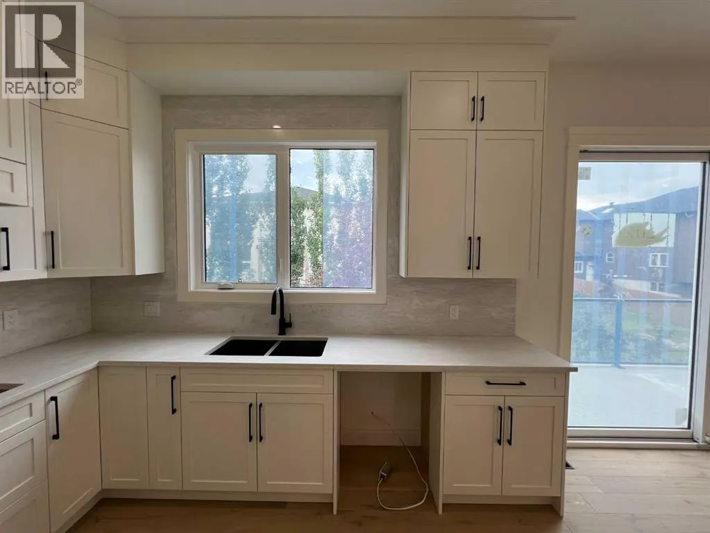 236 East Lakeview Place