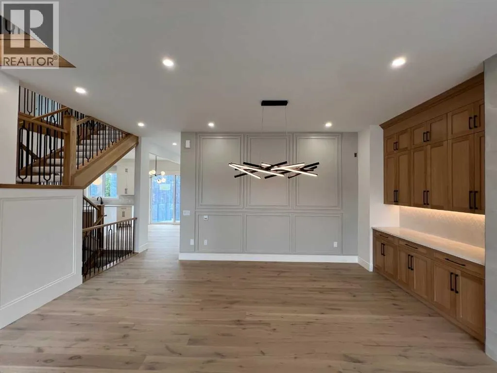 236 East Lakeview Place