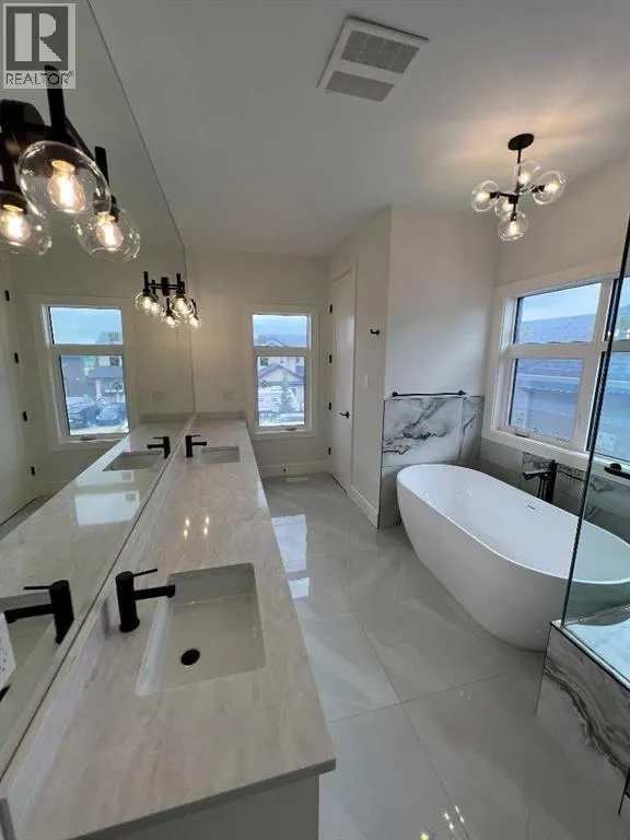236 East Lakeview Place