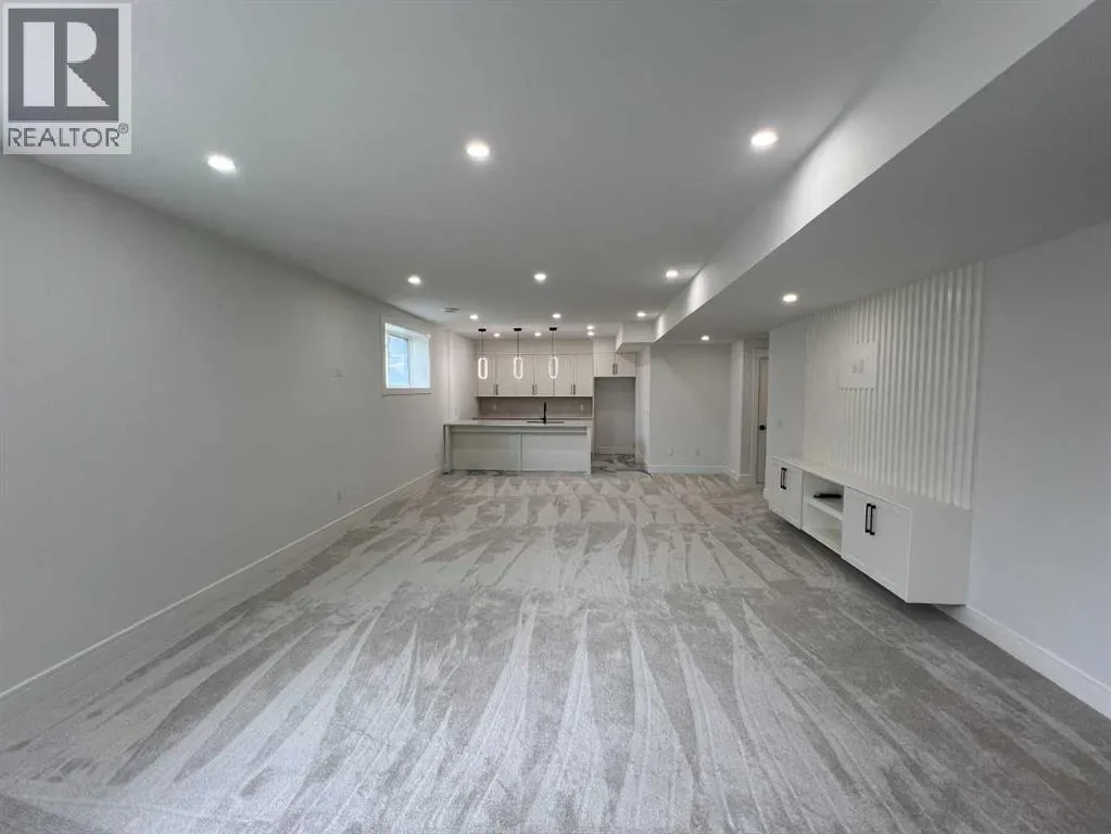 236 East Lakeview Place