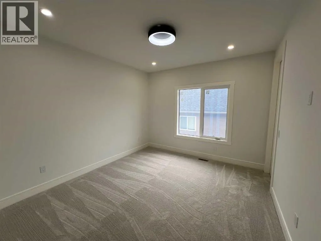 236 East Lakeview Place