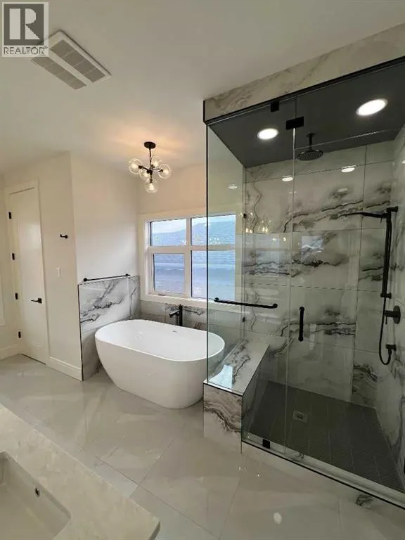 236 East Lakeview Place