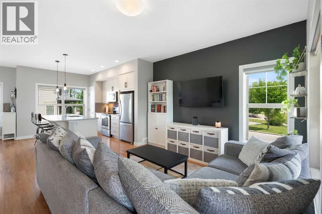 301, 32 Horseshoe Crescent