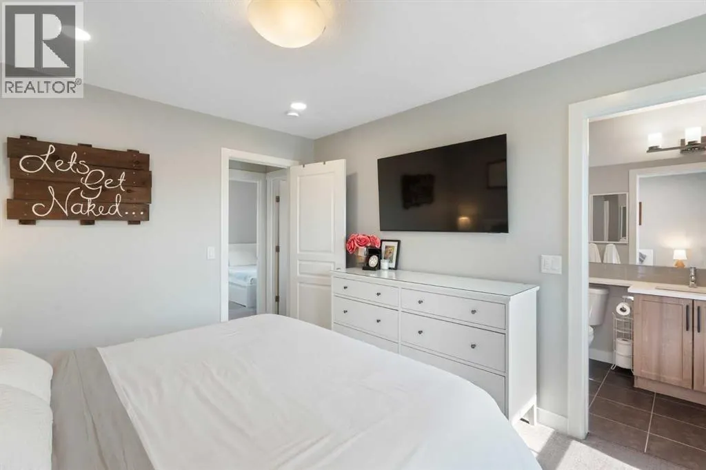 301, 32 Horseshoe Crescent