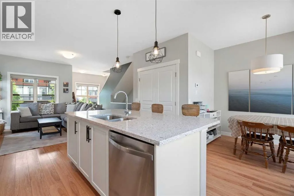 301, 32 Horseshoe Crescent