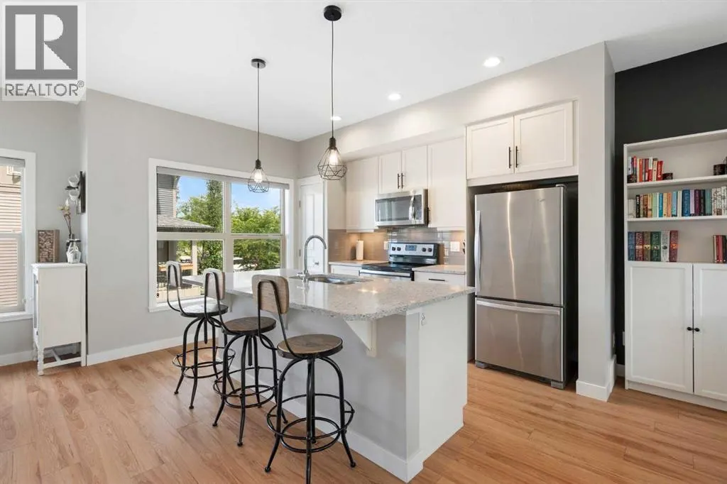 301, 32 Horseshoe Crescent