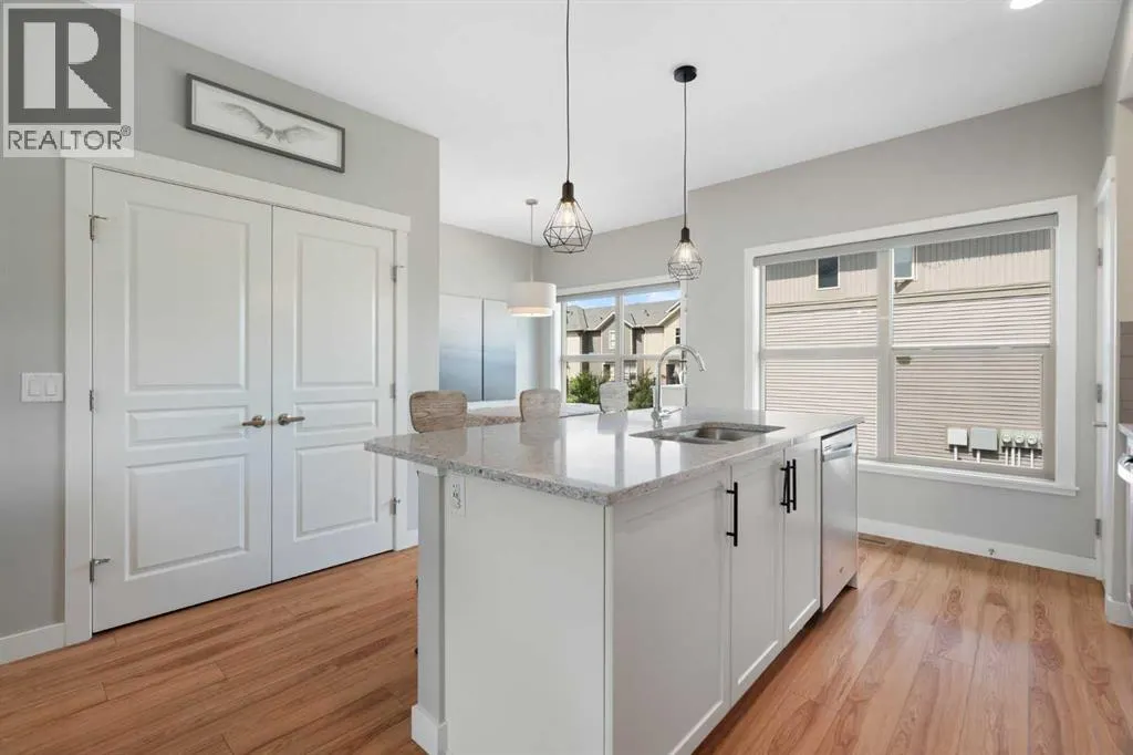 301, 32 Horseshoe Crescent