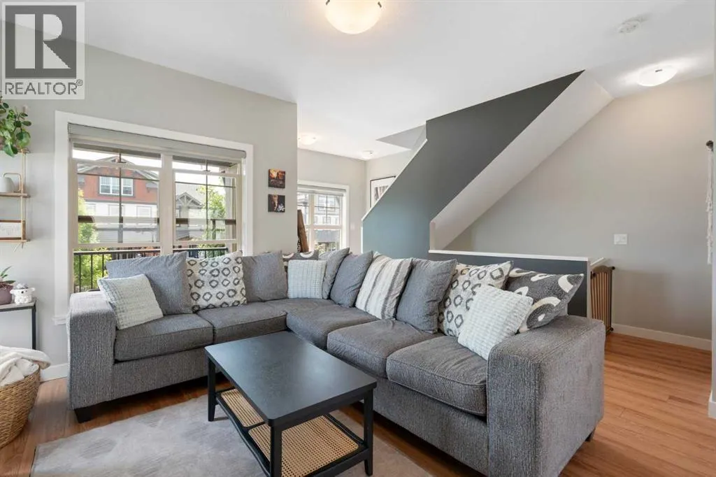301, 32 Horseshoe Crescent