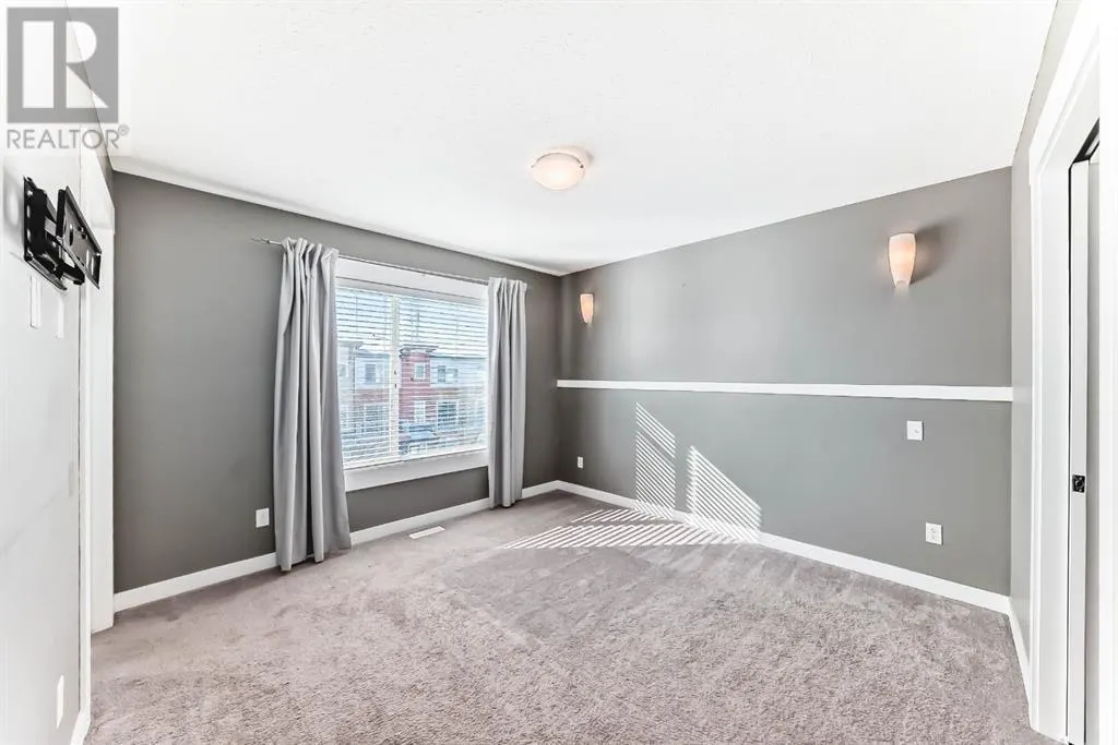 52, 111 Rainbow Falls Gate