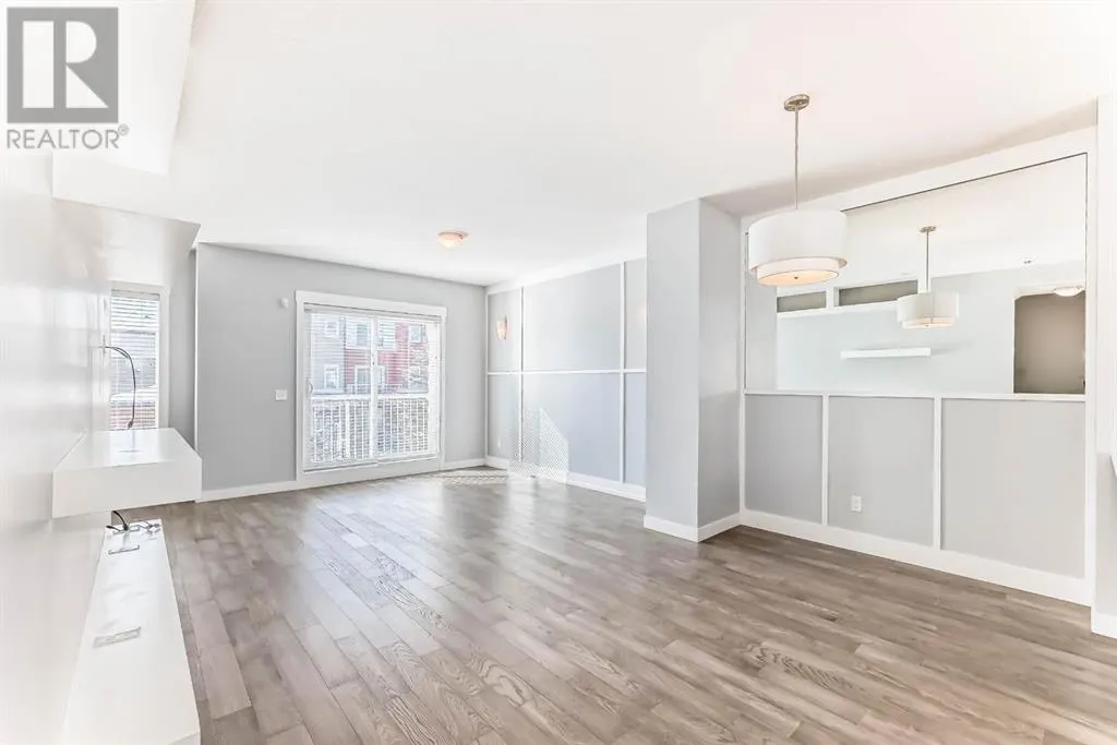 52, 111 Rainbow Falls Gate