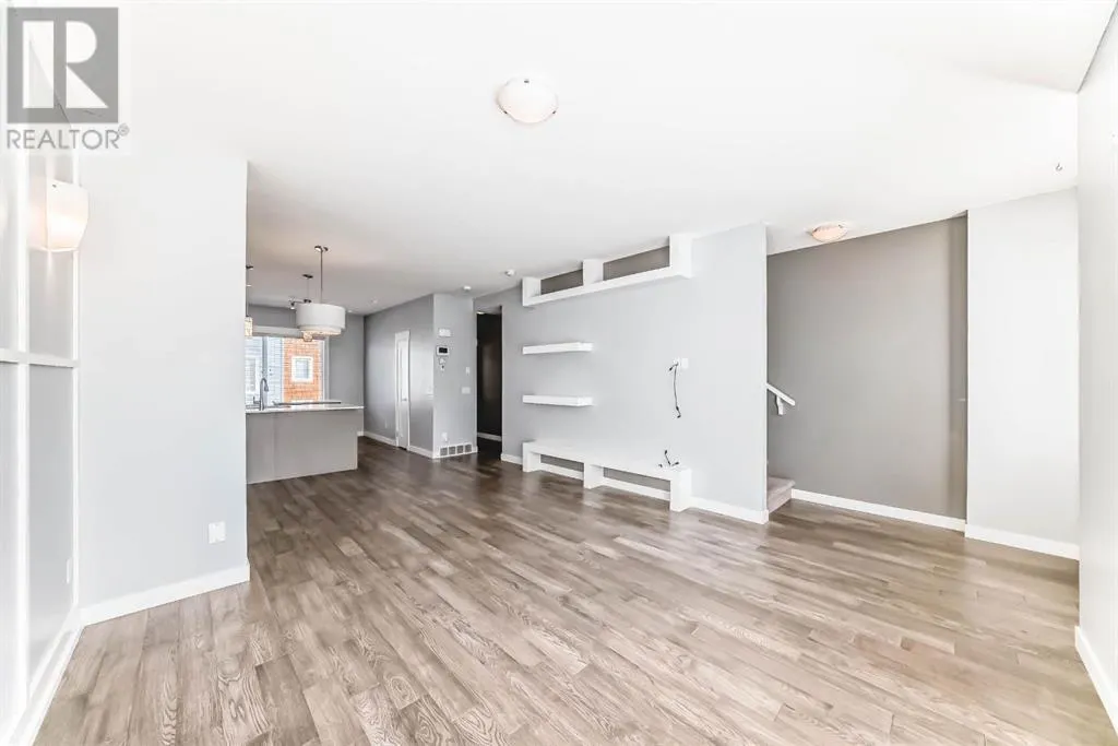 52, 111 Rainbow Falls Gate