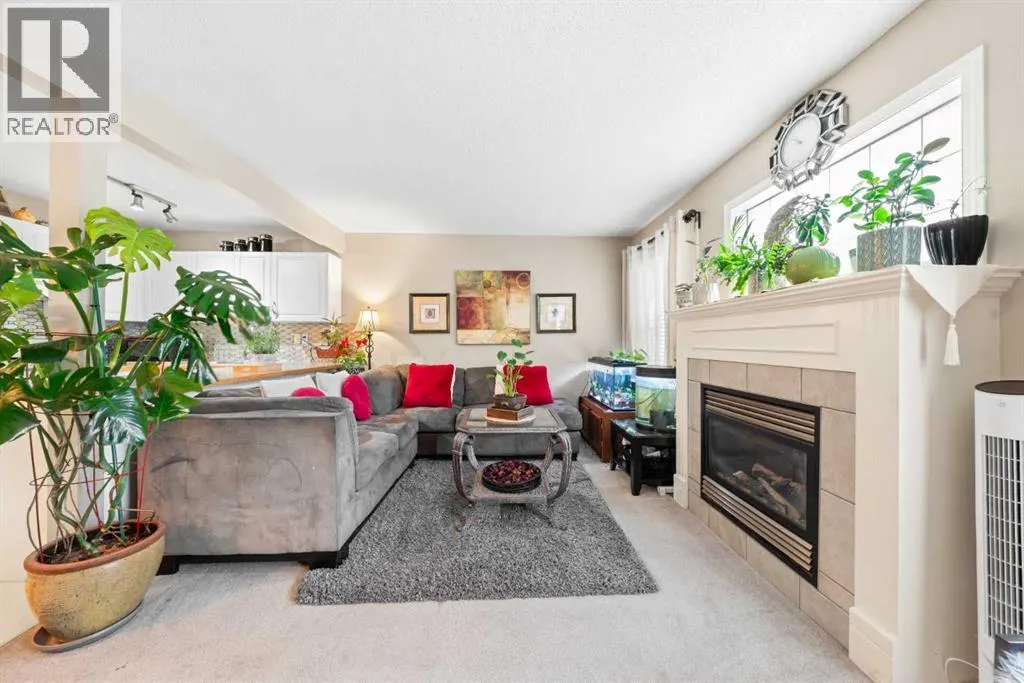 82 Everstone Place SW