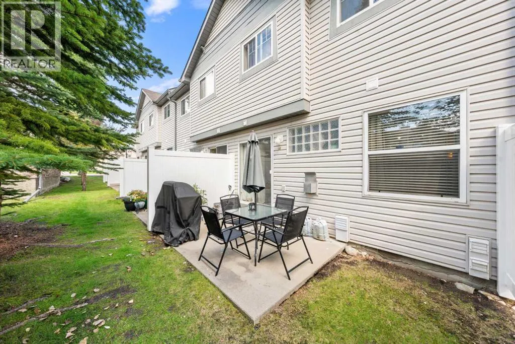 82 Everstone Place SW