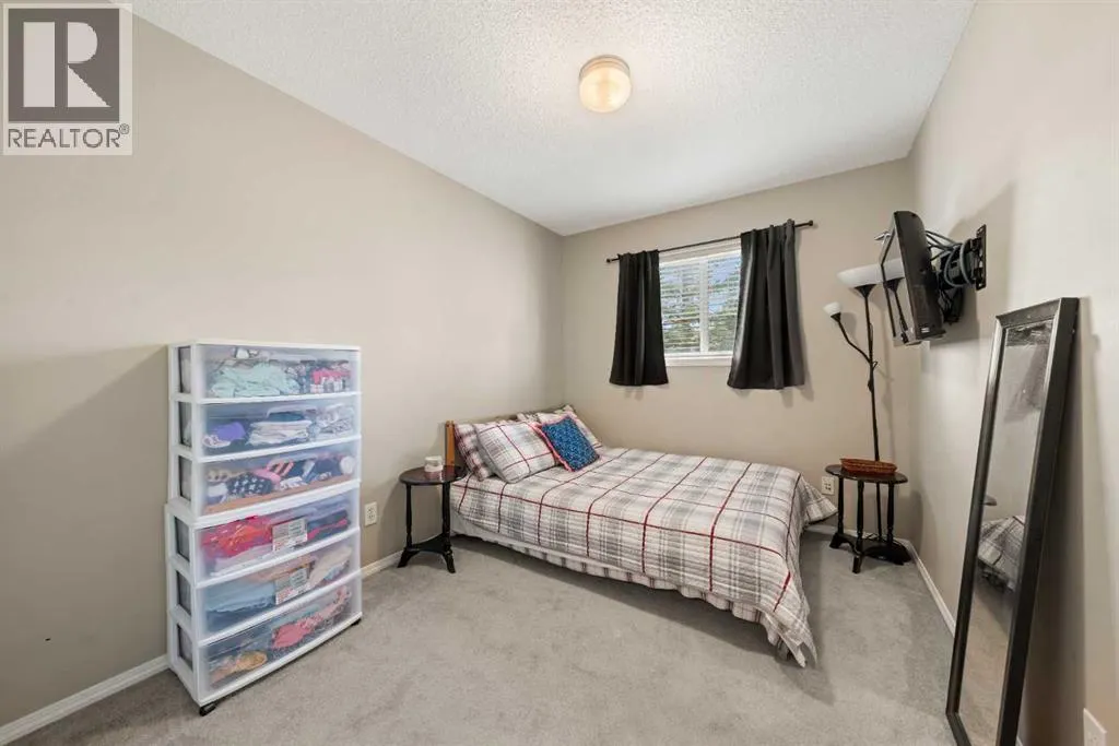 82 Everstone Place SW