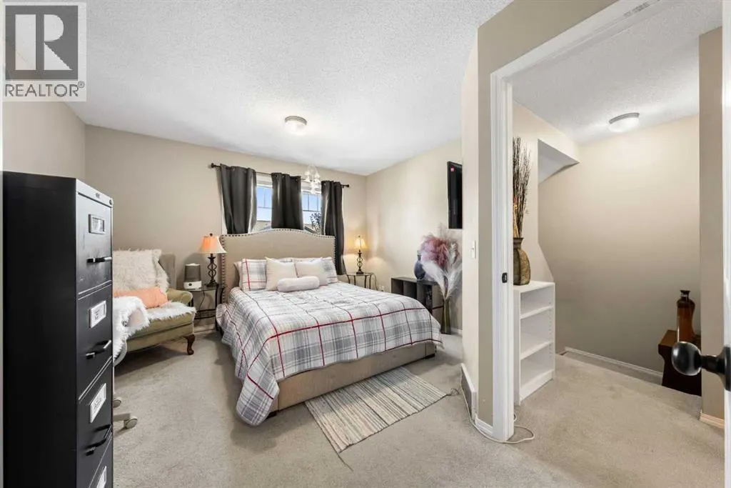 82 Everstone Place SW