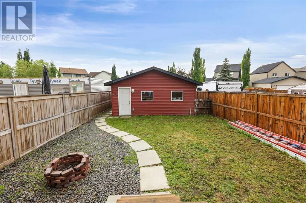 172 Copperpond Parade SE