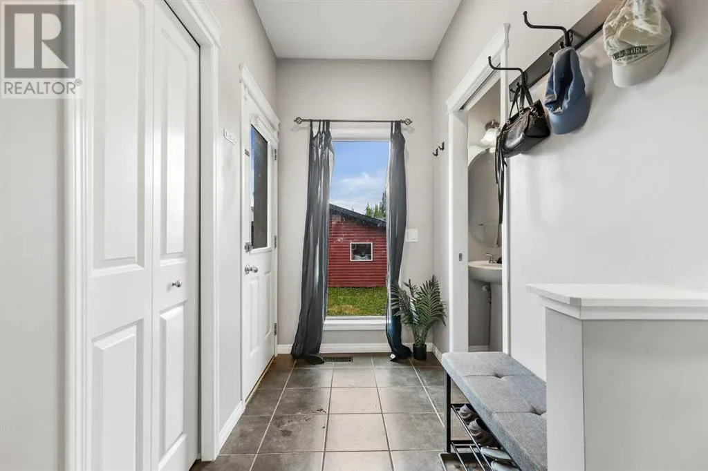 172 Copperpond Parade SE
