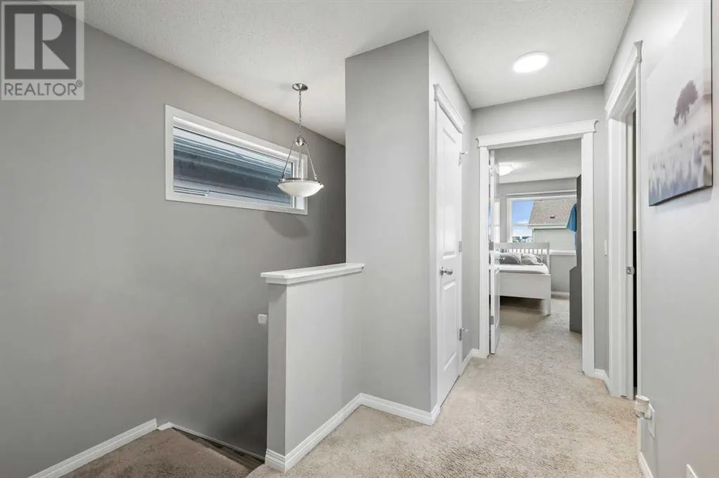 172 Copperpond Parade SE