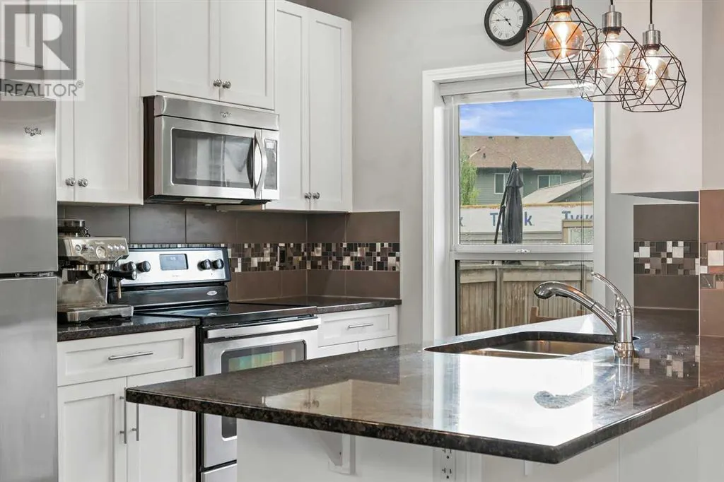 172 Copperpond Parade SE