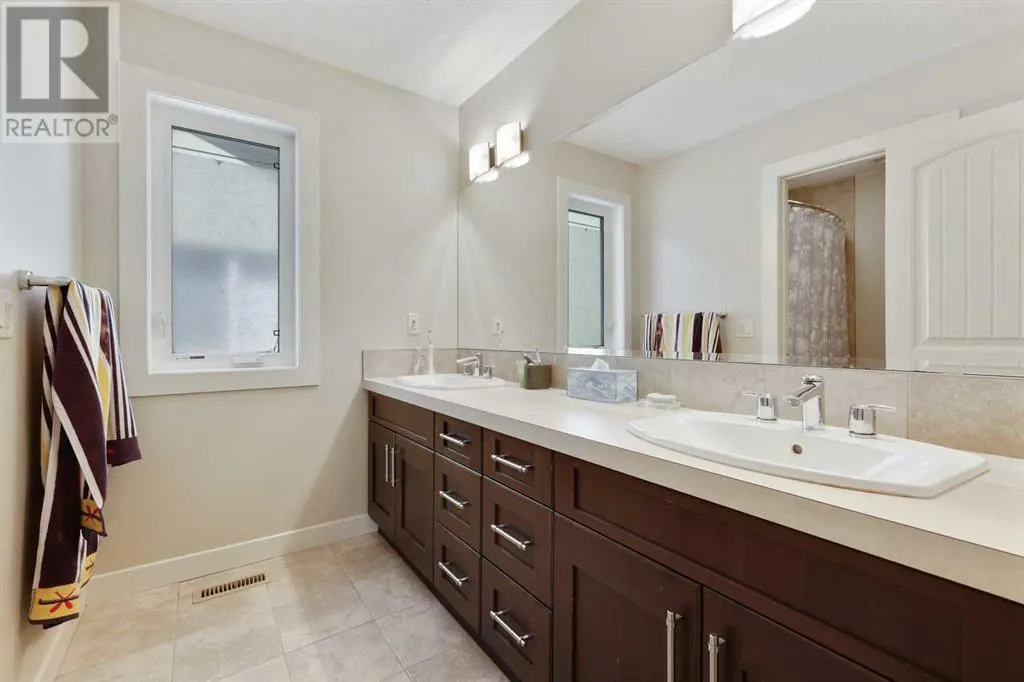 4 Auburn Sound Court SE