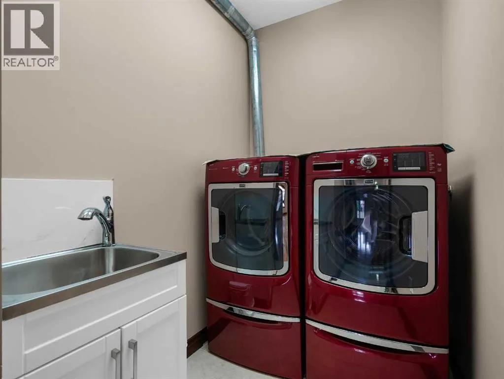 248 ASPENMERE Close