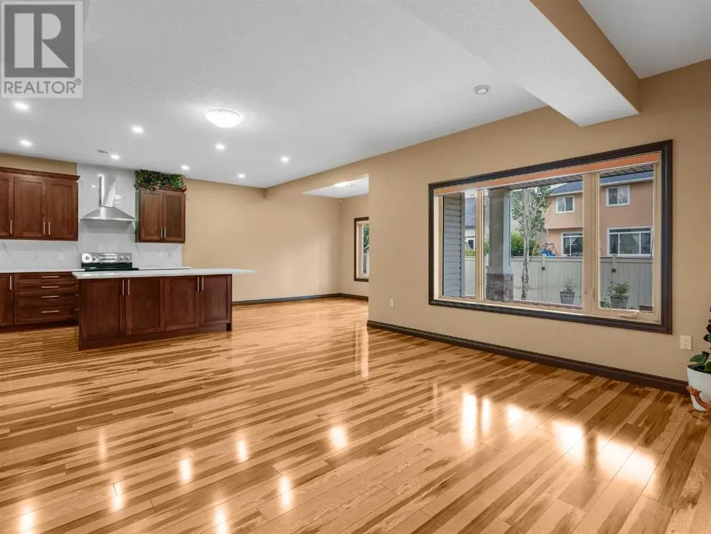 248 ASPENMERE Close