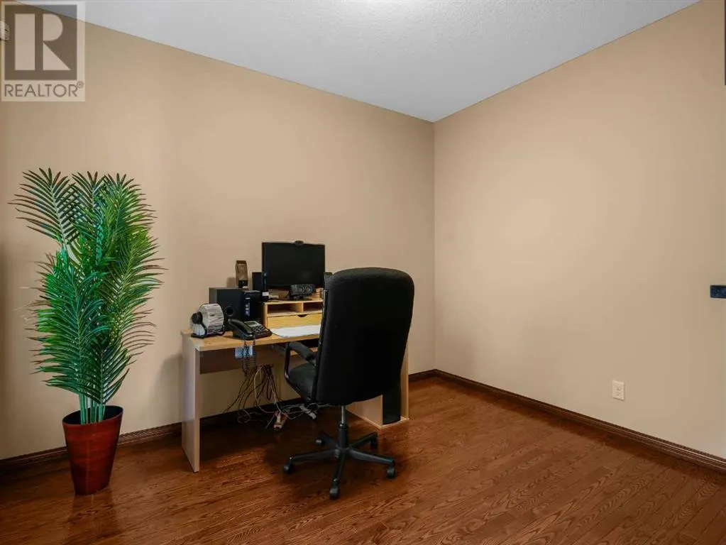 248 ASPENMERE Close