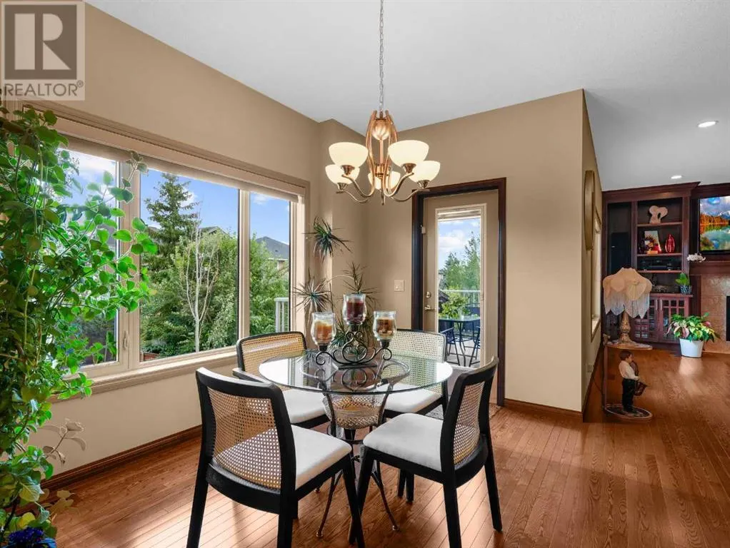 248 ASPENMERE Close
