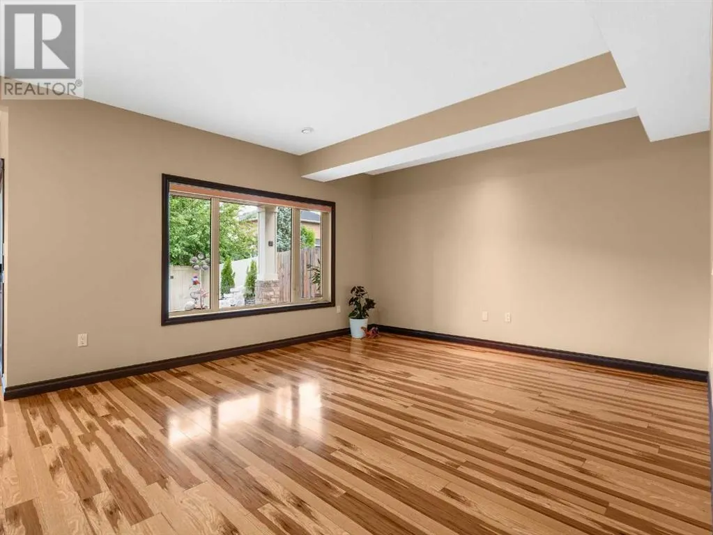 248 ASPENMERE Close