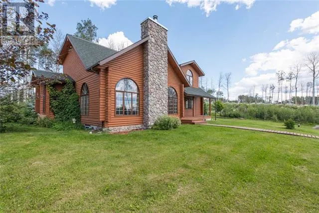 176 Saprae Crescent